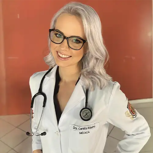 Dra. Camila Ribeiro Fundadora Clínica Vértice Saúde ylo cliente